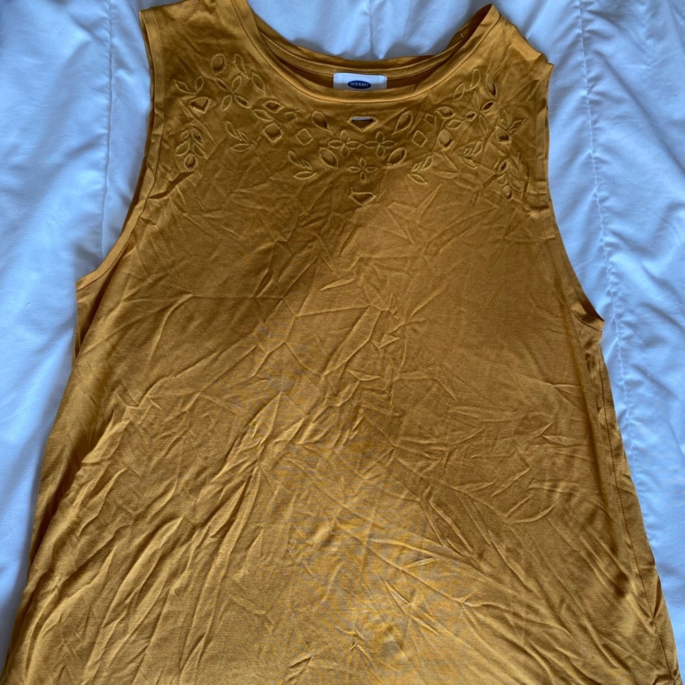 Old navy Small tank